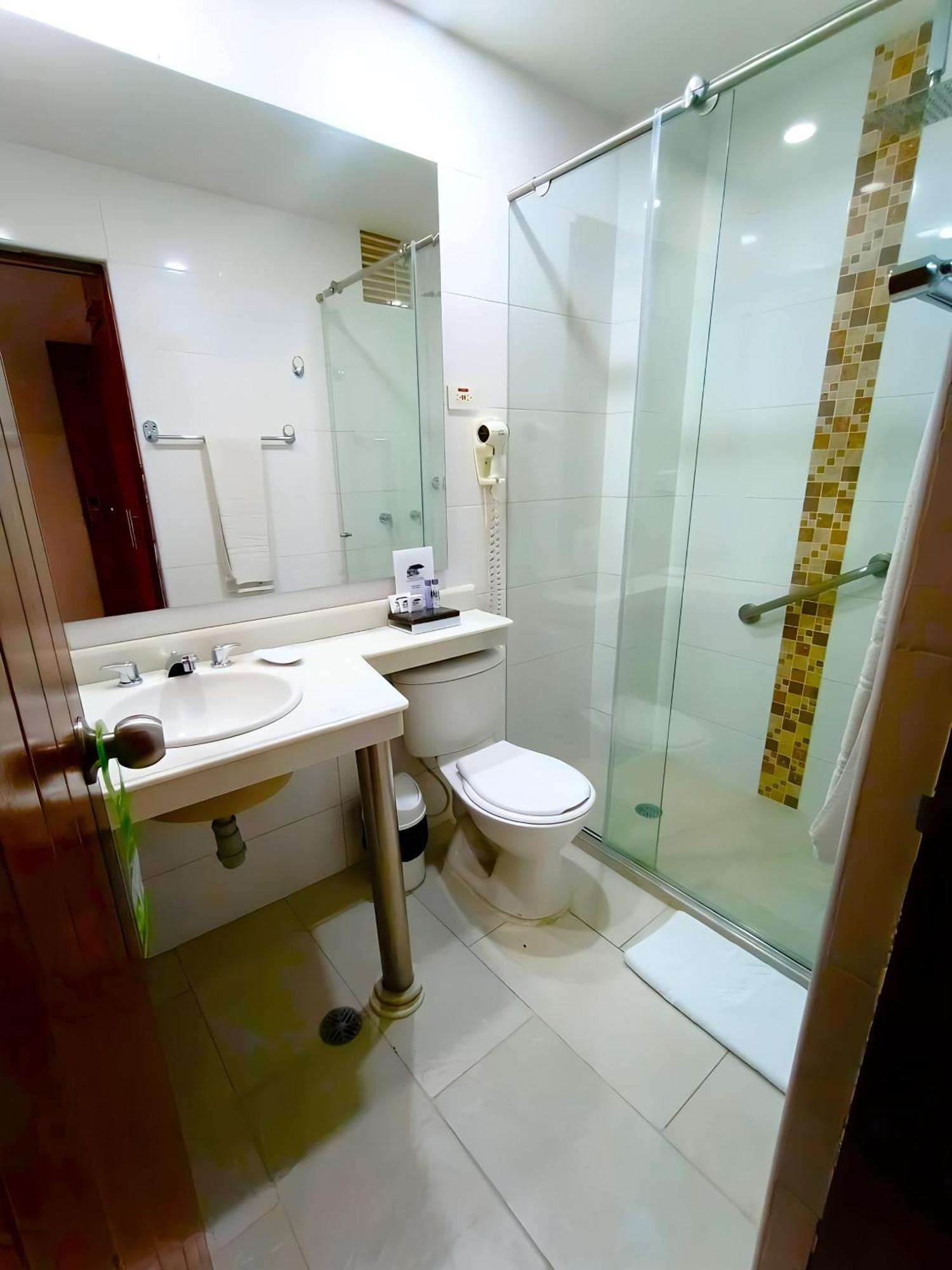 נייבה Hotel Chicala מראה חיצוני תמונה