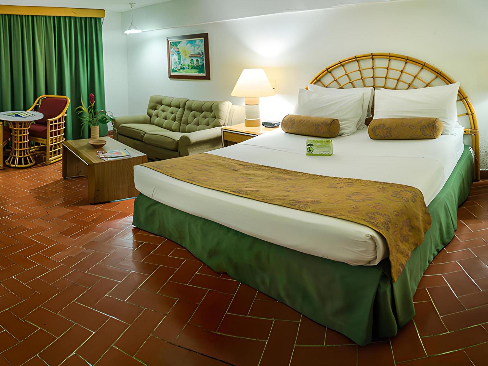 נייבה Hotel Chicala מראה חיצוני תמונה