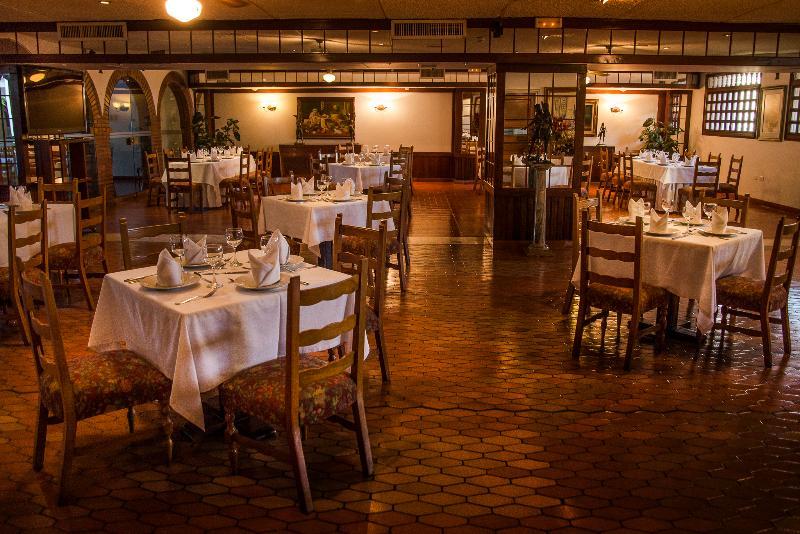 נייבה Hotel Chicala מראה חיצוני תמונה